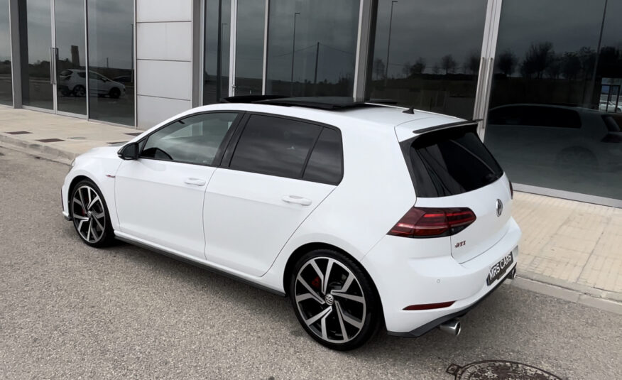 VOLKSWAGEN Golf Gti performance